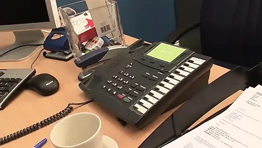 Amcık yalama büyük siyah amcığı parmaklıyor sikişiyor