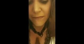 Couple nique dans la cabine d'essayage