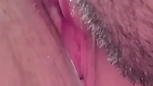 Amcık yalayarak orgazm oluyor