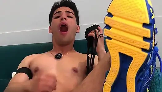 Tanga, spor salonu ve kaslar