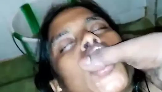 azgın karısı veren oral seks içinde banyo