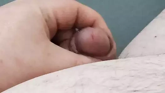 Küçük horoz masturbasyon ve cumming - harap orgazm