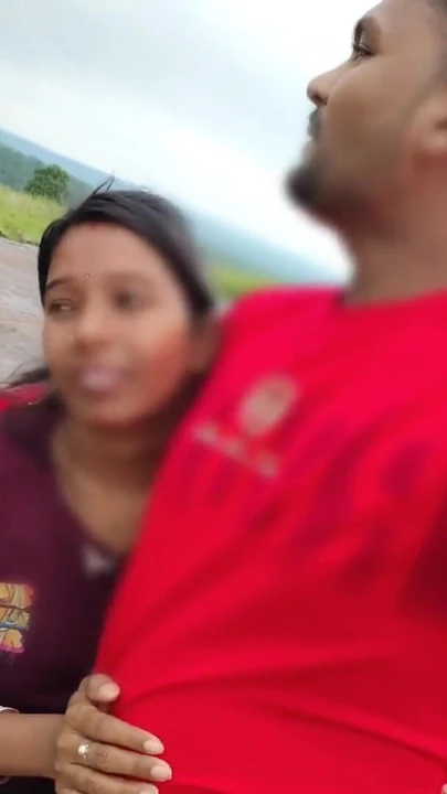 Devar apni bhabhi ko lekar ghumne a gaya hai- devar bhabhi sexy video xxx - devar apni bhabhi ki gand me aapna bada… | Clip 1