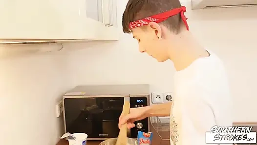 Southernstrokes prezervatifsiz pişirme