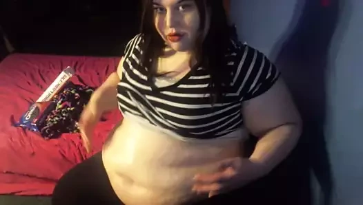 Bbw şişman göbek oyun