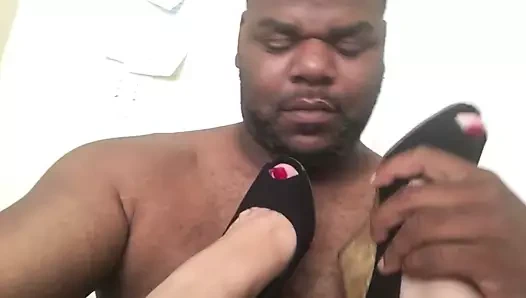 Topuklarımı çıkardığında