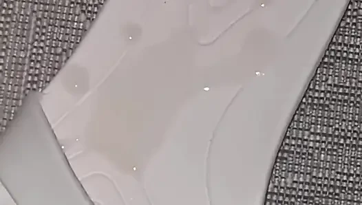 Aldatılan kölem terliğime boşalıyor