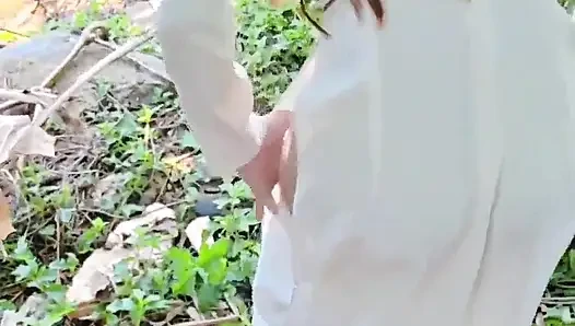 Plaj kenarında muz çalılıklarında Ao Dai ile hızlı bir sikişiyor - bölüm 1