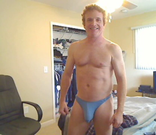 Roydude Kamera soyunuyor