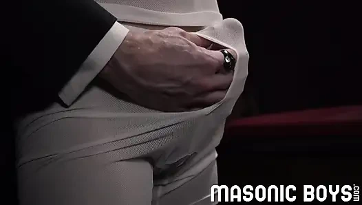 Masonicboys - takım elbiseli dilf felix kamp masum pürüzsüz sikişi doğuruyor