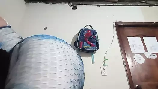 Zengin busty ıslak pembe