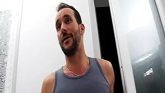 Tombul orta yaşlı seksi kadınlar çift takım aygır vahşi üçlü grup seks yapıyor