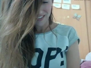 kız üzerinde web kamerası