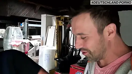 Olgun yarak ve seksi sarışın amcık 69 pozisyonunda amcık yalıyor