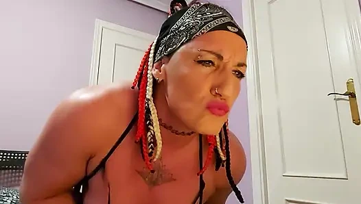 Senin için çok kaltak