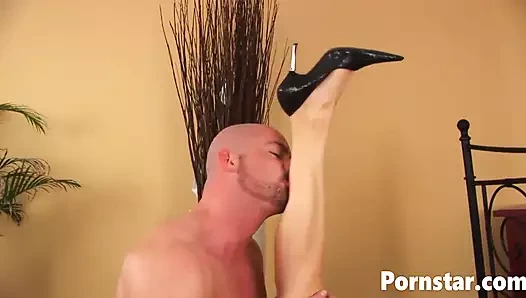 Kız Pepper Dvouleta yalamak ve sikilmek için bacaklarını açıyor