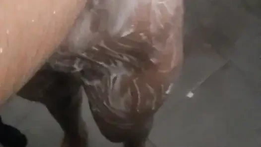 Banyoda amcık masajı