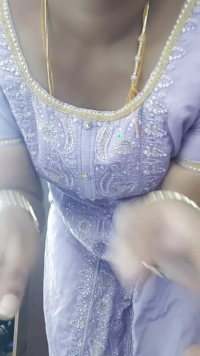 Swetha Tamil Desi evli kadın çıplak dans ediyor tamil şarkıları