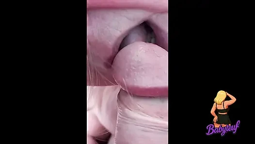 Orta yaşlı seksi kadın 60 yaşındaki üvey anne yarak emiyor ve döl yutuyor