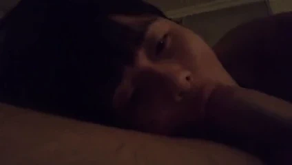 Dik Asya kız ibadet ona Rus arkadaş şaşırtıcı oral seks