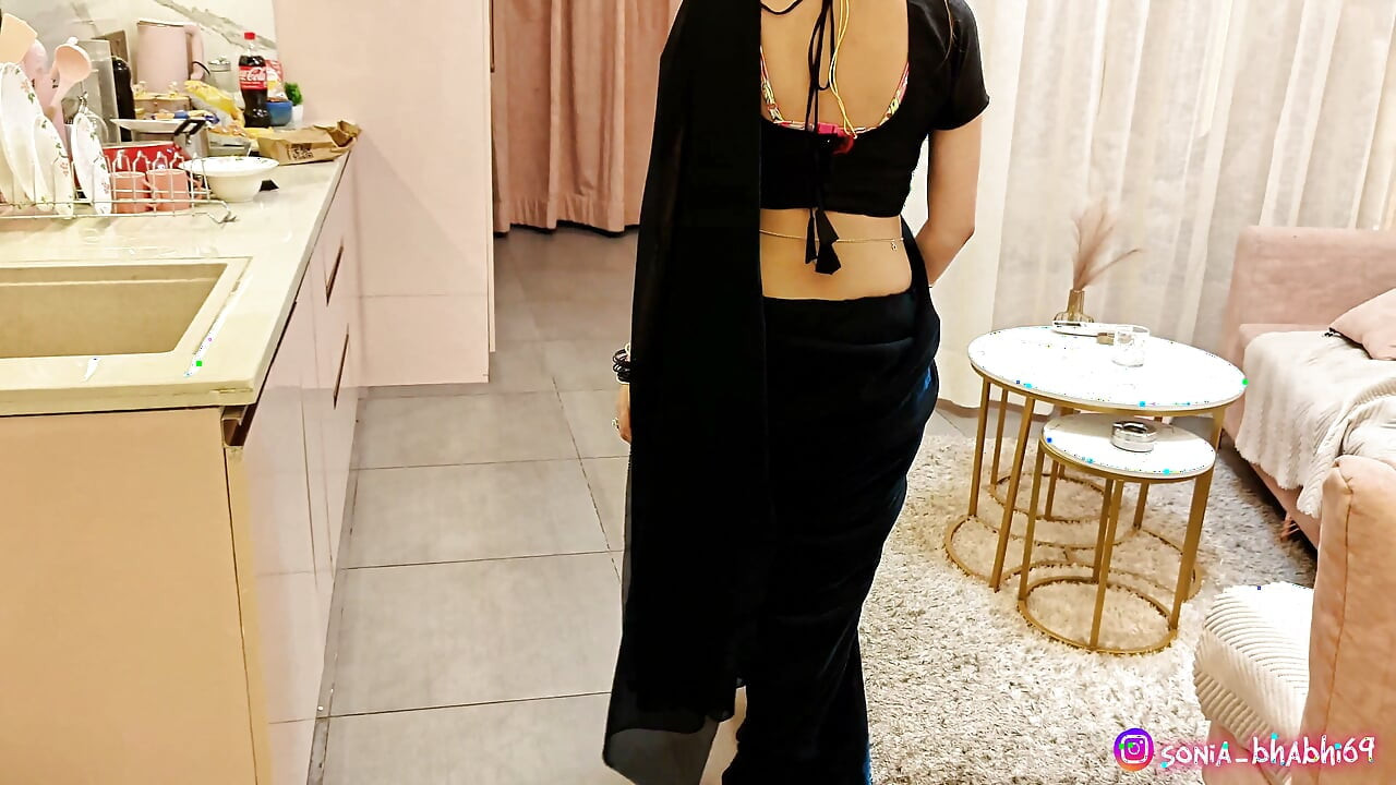 i sex with delivery guy when my husband is not in home. in hindi roleplay