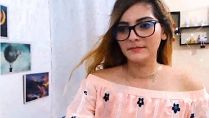 Girlsshow memeler andput ona vs sutyen