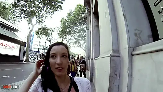 Taytlı Fransız genç tania öpücüğü - plajda sakso ve anal