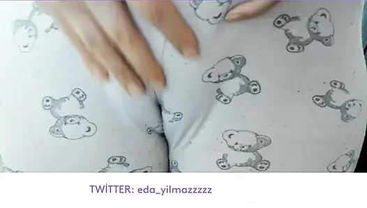 CAMELTOE- SWOLLEN PUSSY- MASTURBATE WITH PAJAMA- RUBBING PUSSY WITH PAJAMA