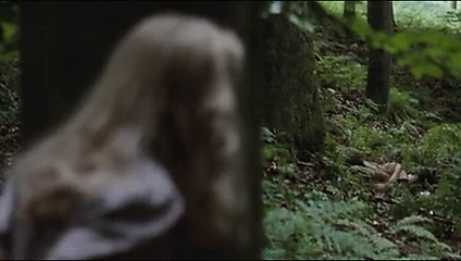 Margot robbie - süit francaise seks sahnesi