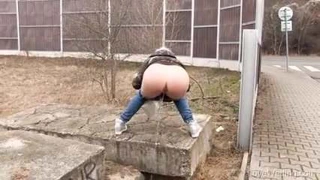 Naomi çiş yakın sokak