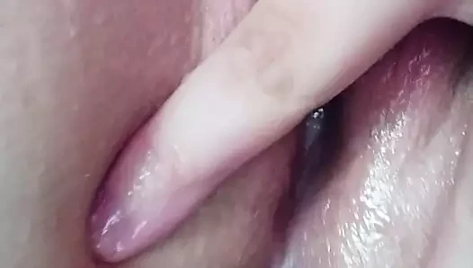 Sevimli çiçek fişi takma