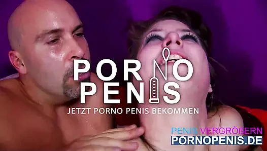 Geile Schlampe wird analed