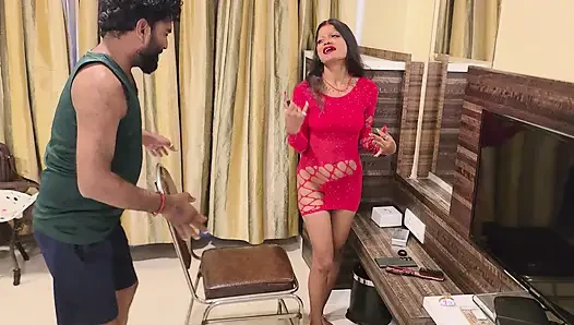 Pati ke lund par uchal kar chudti patni ki Indian Porn