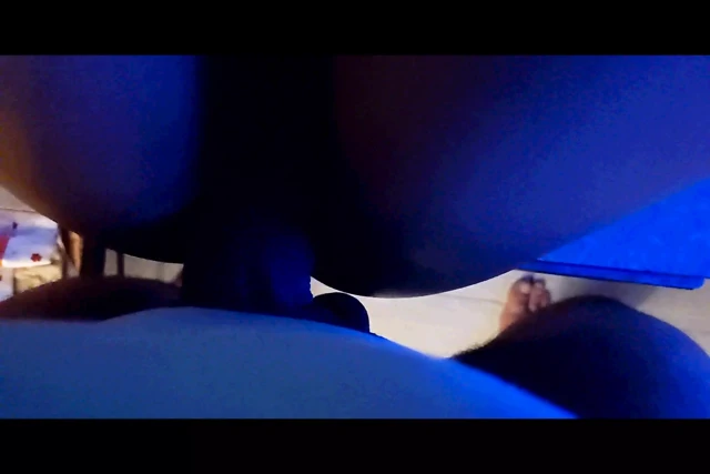 Asyalı Endonezyalı genç (Amisha) Surabaya bölüm 1