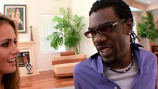 Bebeğim seksi beyaz kıçlı alır pompalanır sert ile bir büyük siyah çük