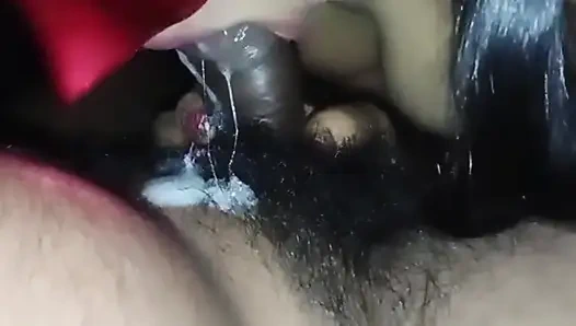 Karım oral seks partisi.. Yarak emmeyi çok seviyor