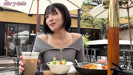 Saf görünüm cüretkar bir tarafı gizler, sevimli cazibe beklenmedik derecede yoğun bir karşılaşmayı ortaya çıkarıyor