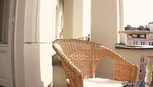 Güzel sarışın kayınpeder ile hileler