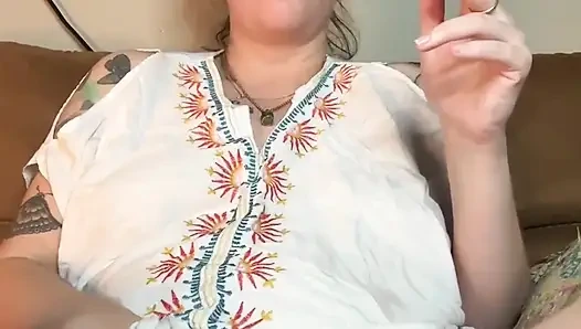 Sigara içen fetiş orta yaşlı seksi kadın mastürbasyon