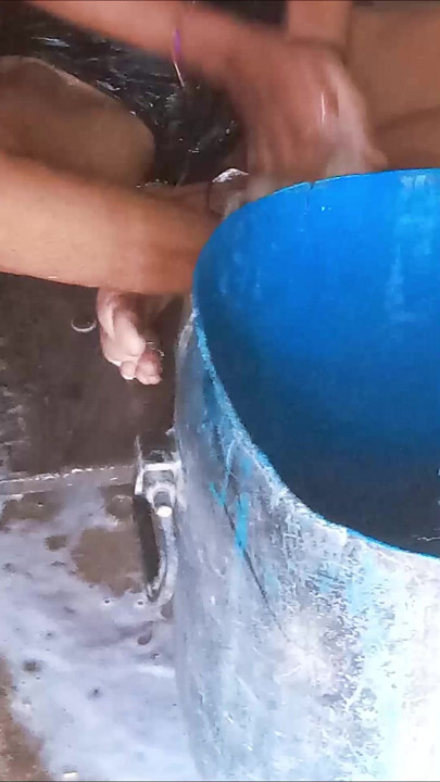 Sister-in-law was bathing alone, brother-in-law calmed sister-in-law 
Devar Bhabhi Sex Hot Indian Hindi Audio Sex Village Full Sex Hot Bhabhi Devar Sex