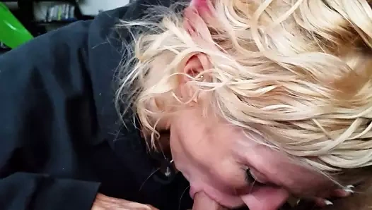 Hintli sürtük Gina Trout