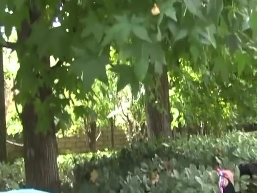 Seksi zenci hatun koyu ıslak amcığını yalıyor