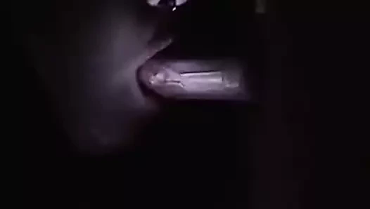 Çit zafer deliğimden bir yabancıyı emmek