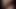 Orta yaşlı seksi kadın yeni oyuncakla klitorisini uyarıyor