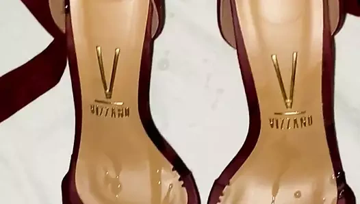 cumming içinde sandal