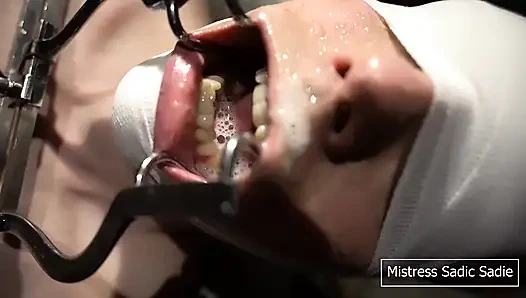 Tükür ve daha fazla tükür! Bırak seni koruyayım!