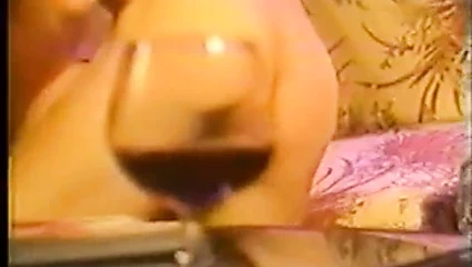 Patti minyon kanepede horoz alır