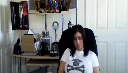 Babe harika doğal göğüslere sahip