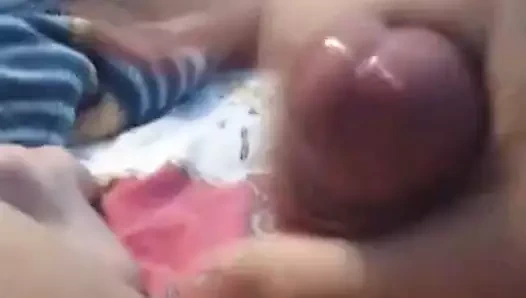 travesti gozando muito