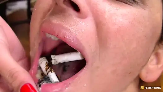 Lezbiyen çiş yutma hakimiyeti üçlü kızlar en iyi modeller